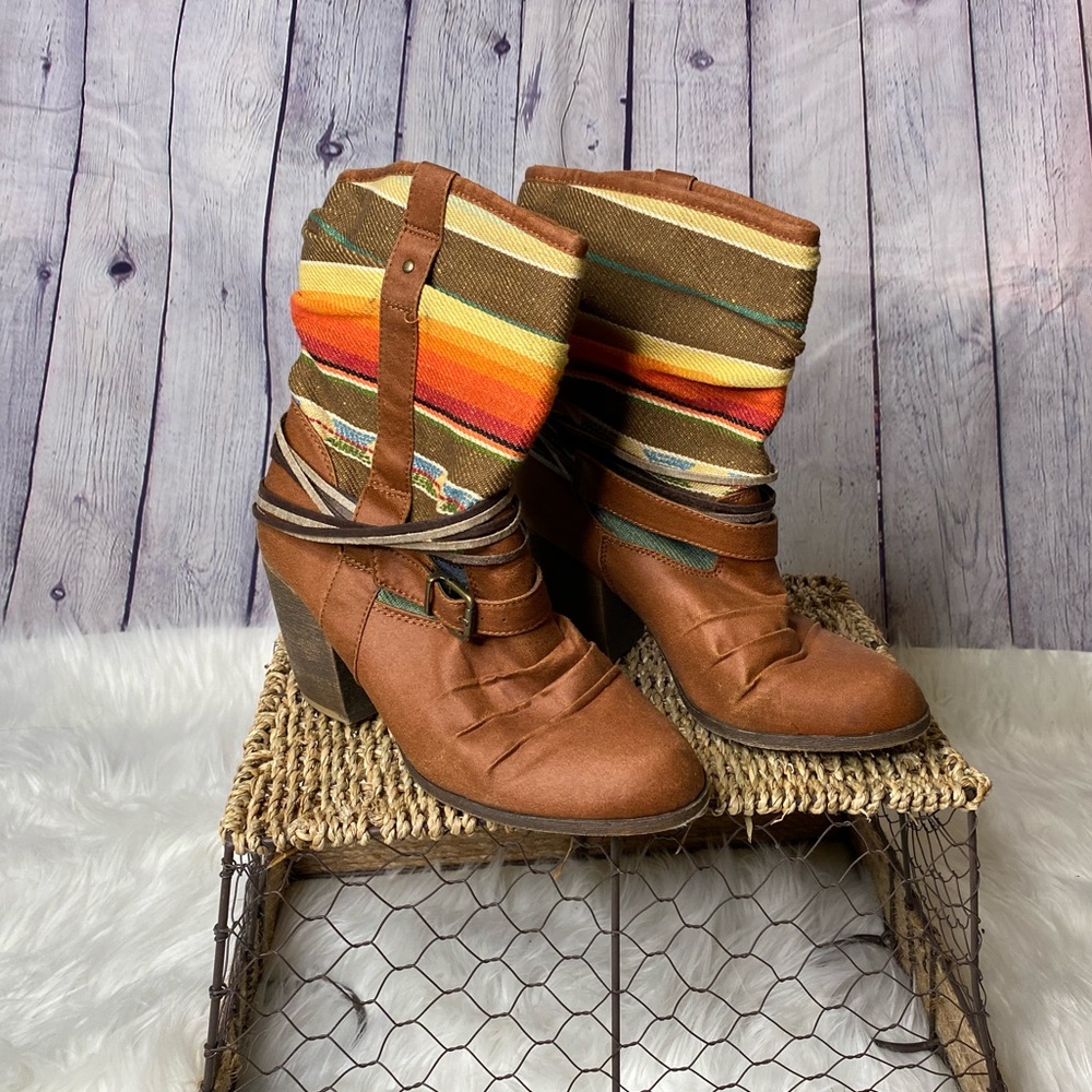 Sz. 8 slouchy southwest inspired boots